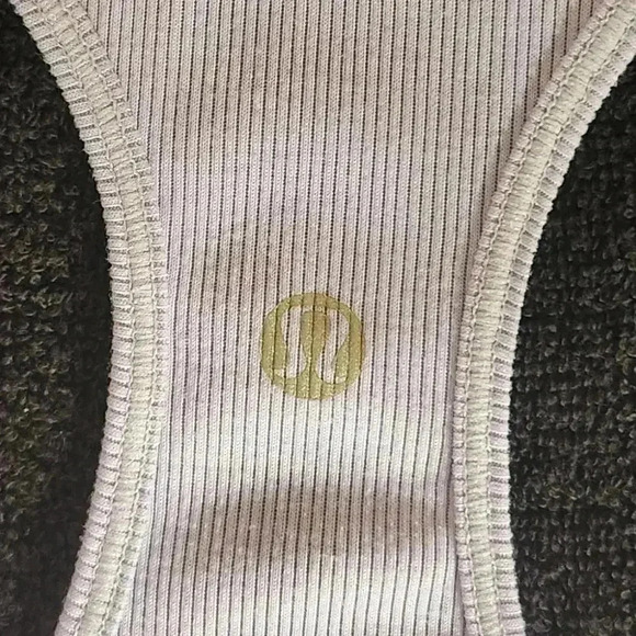 Lululemon tank top, light blue, size 4/6?see measurements - Picture 4 of 8